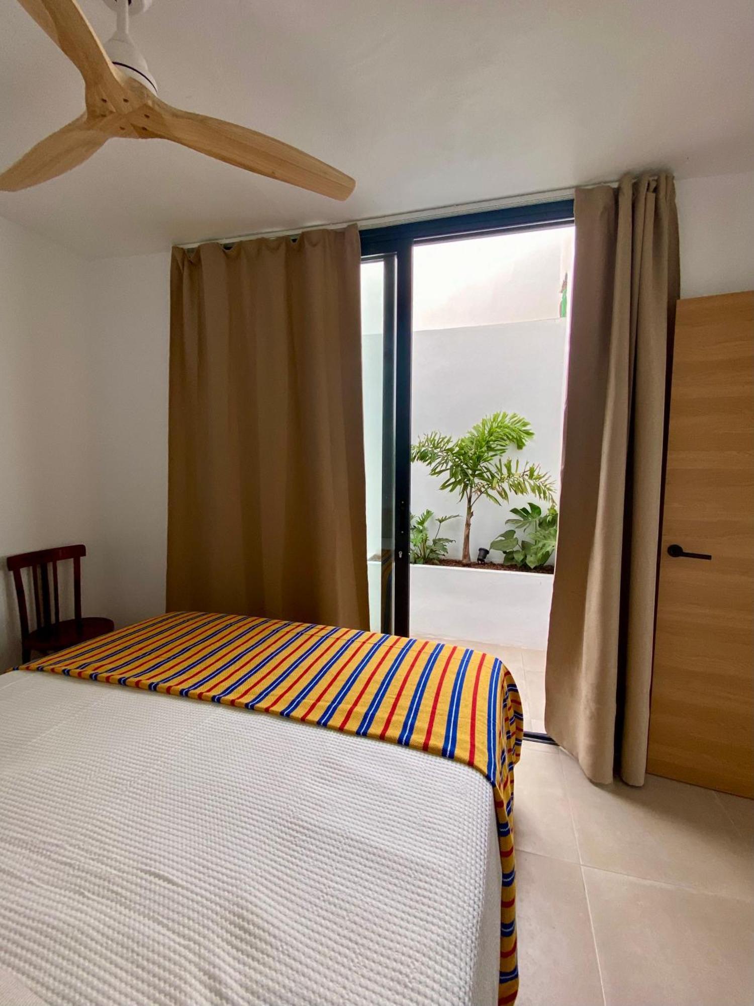 Casa Costa Apartments Бахамар Екстериор снимка